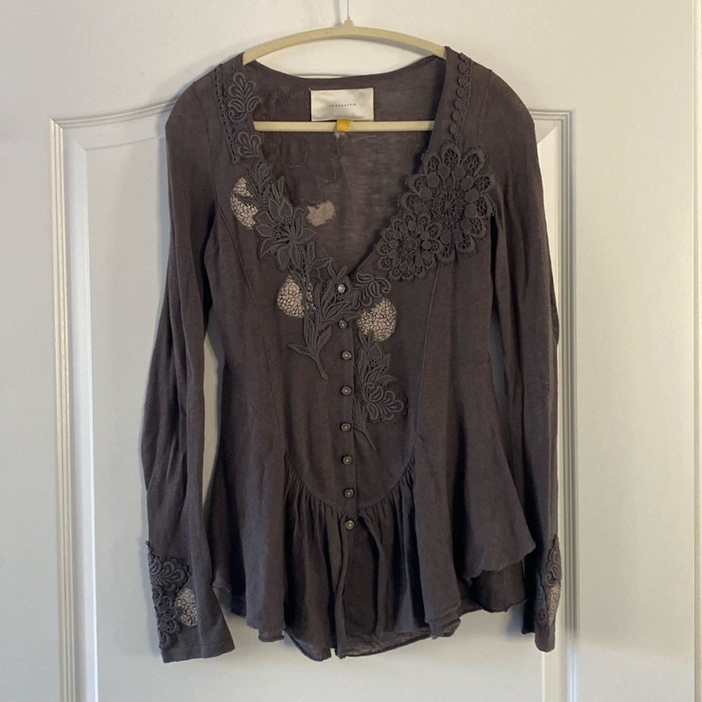 Leifsdottir Anthropologie grey long sleeve with crochet detailing XS